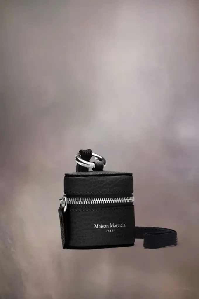 AirPod-Hülle mit Maison Margiela-Logo AirPod-Hülle mit Maison Margiela-Logo
