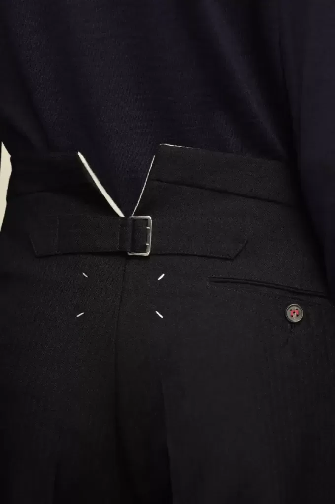Bundfaltenhose aus Wolle mit Fischgrätenmuster Bundfaltenhose aus Wolle mit Fischgrätenmuster