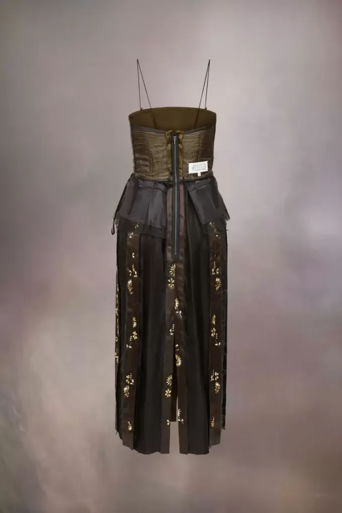 Décortiqué-Seidenkleid Décortiqué-Seidenkleid