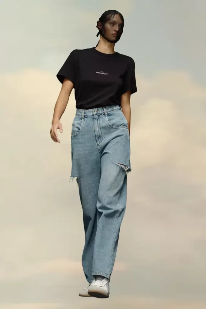 Denim-Jeans mit Schrägstrich-Details Denim-Jeans mit Schrägstrich-Details