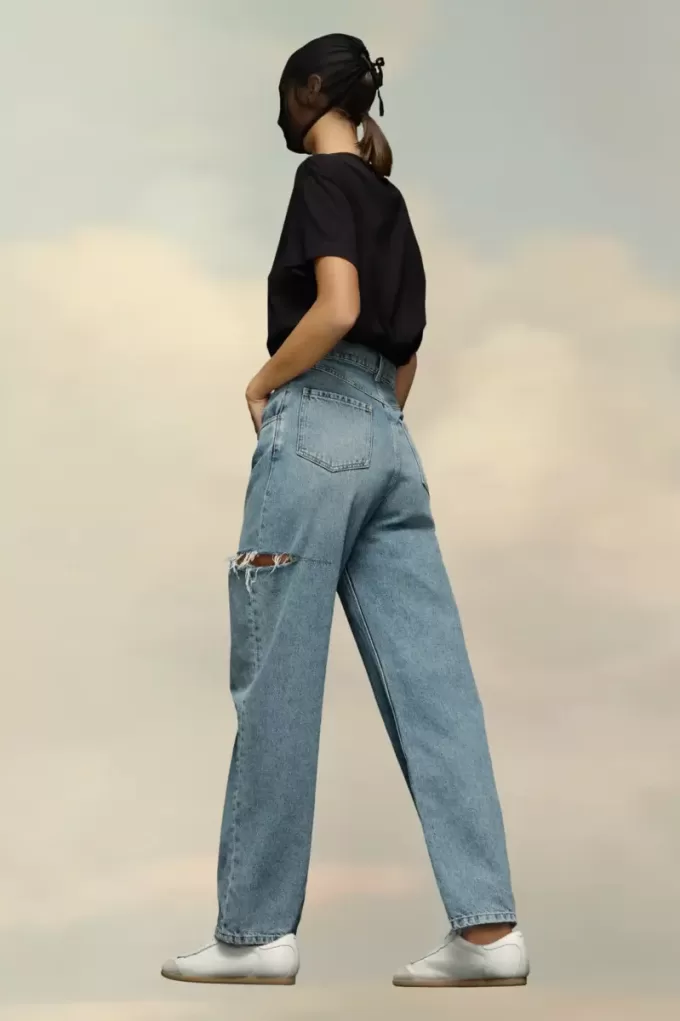 Denim-Jeans mit Schrägstrich-Details Denim-Jeans mit Schrägstrich-Details