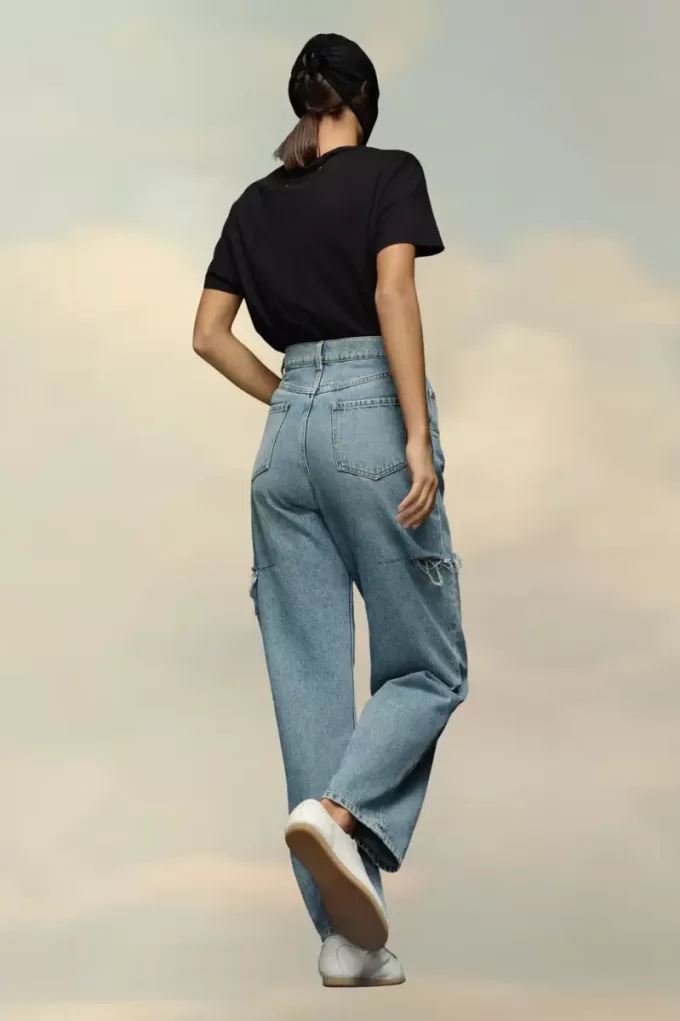 Denim-Jeans mit Schrägstrich-Details Denim-Jeans mit Schrägstrich-Details