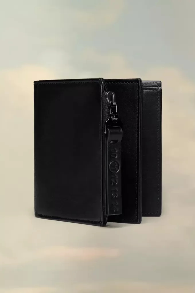 Gefaltete Lederbrieftasche Gefaltete Lederbrieftasche