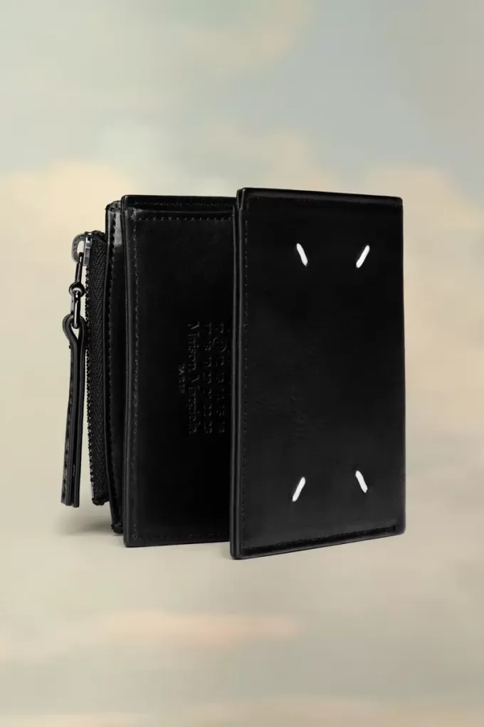 Gefaltete Lederbrieftasche Gefaltete Lederbrieftasche
