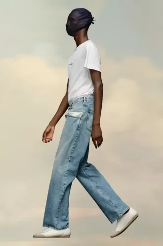 Gerade Jeans mit kontrastierenden Taschen