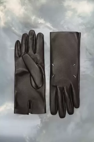 Handschuhe mit vier Stichen Handschuhe mit vier Stichen