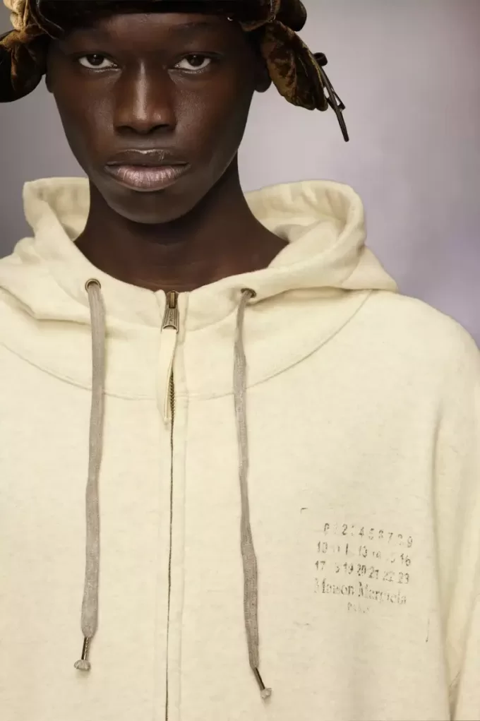 Kapuzenjacke mit Stamp-Logo Kapuzenjacke mit Stamp-Logo