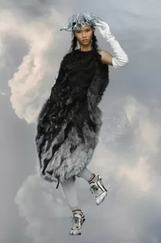 Kleid mit Fransenstickerei