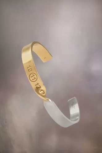 Maison Margiela Manschette mit verdrehter Nummer Maison Margiela Manschette mit verdrehter Nummer