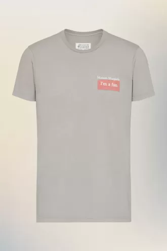 maison margiela t shirt mit logo patch 1 1 330x496 - Maison Margiela T-Shirt mit Logo-Patch