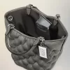 Mini-Tragetasche mit Glam-Slam-Stickerei Mini-Tragetasche mit Glam-Slam-Stickerei