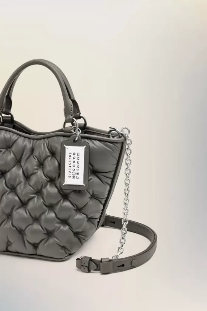 Mini-Tragetasche mit Glam-Slam-Stickerei Mini-Tragetasche mit Glam-Slam-Stickerei