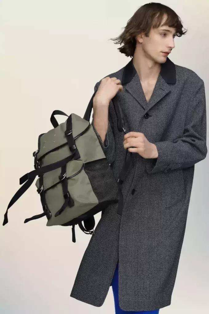 Mittlerer Hightech-Rucksack Mittlerer Hightech-Rucksack