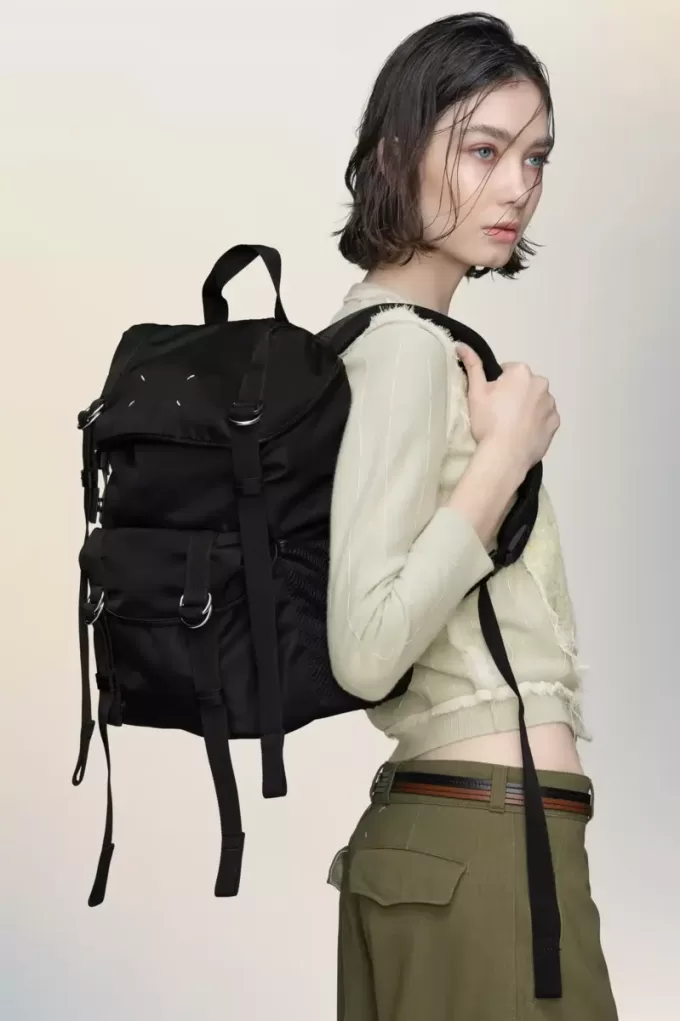Mittlerer Hightech-Rucksack Mittlerer Hightech-Rucksack