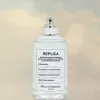 Nachbildung des Eau de Toilette „Bubble Bath“. Nachbildung des Eau de Toilette „Bubble Bath“.