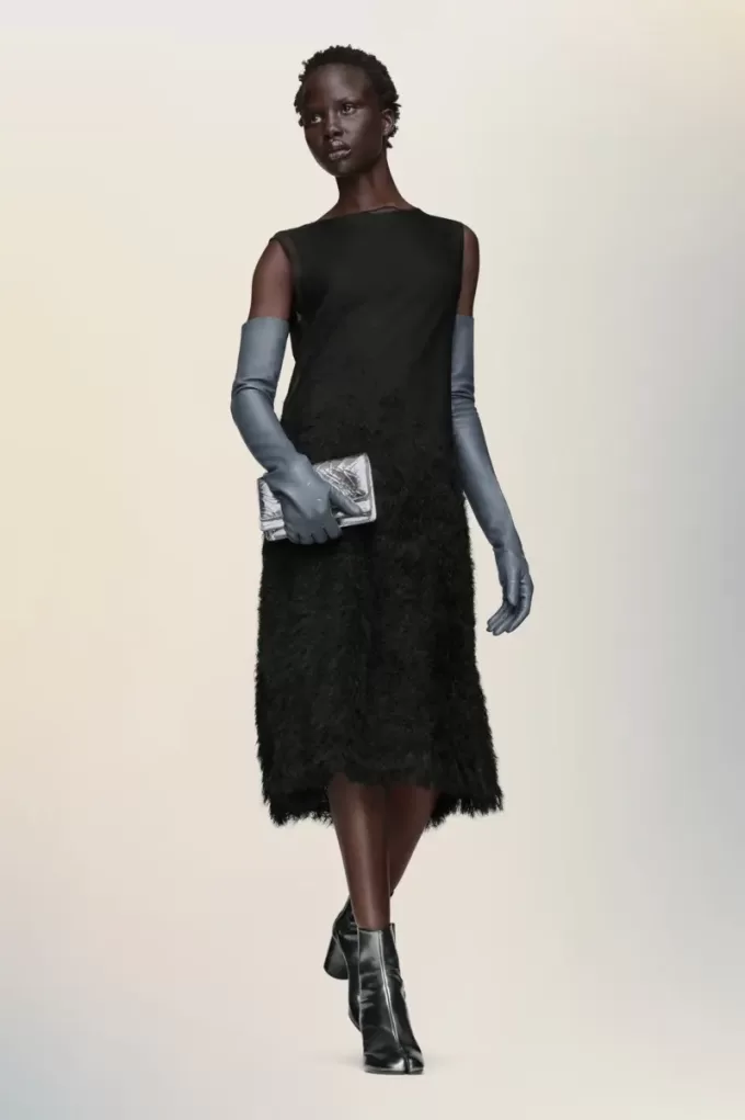 Retrogrades Seidenstrickkleid Retrogrades Seidenstrickkleid