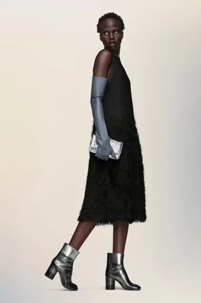 Retrogrades Seidenstrickkleid Retrogrades Seidenstrickkleid