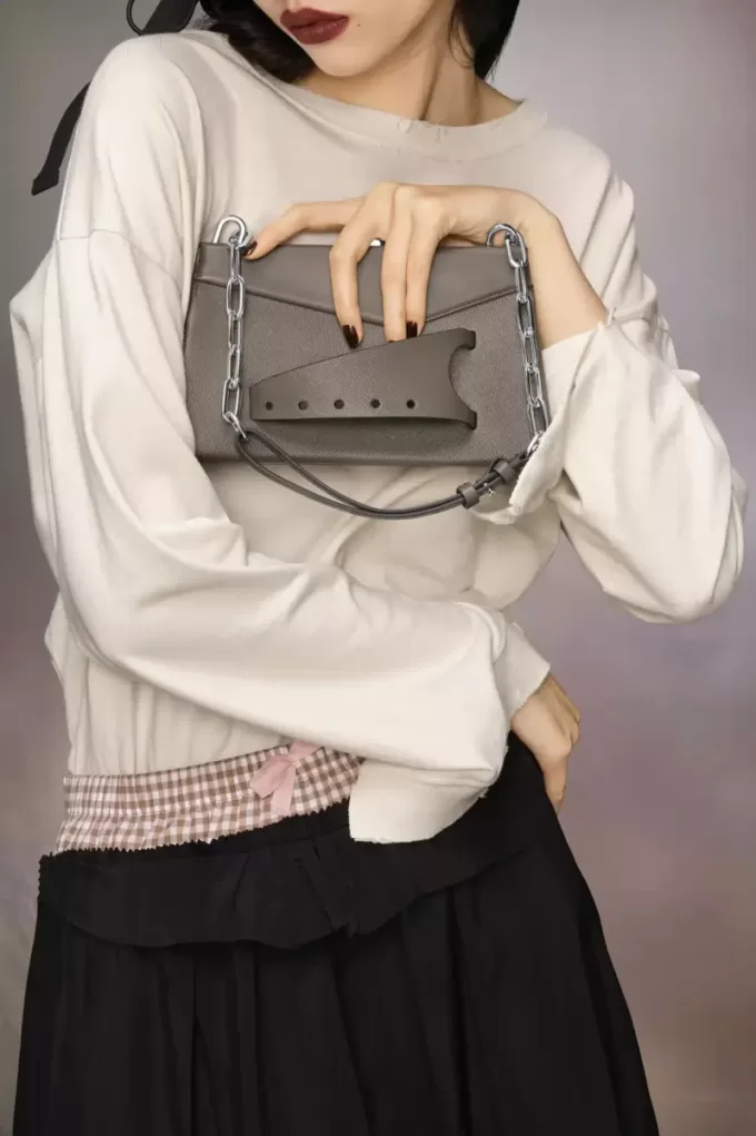 Snatted Schulter-Clutch, klein Snatted Schulter-Clutch, klein