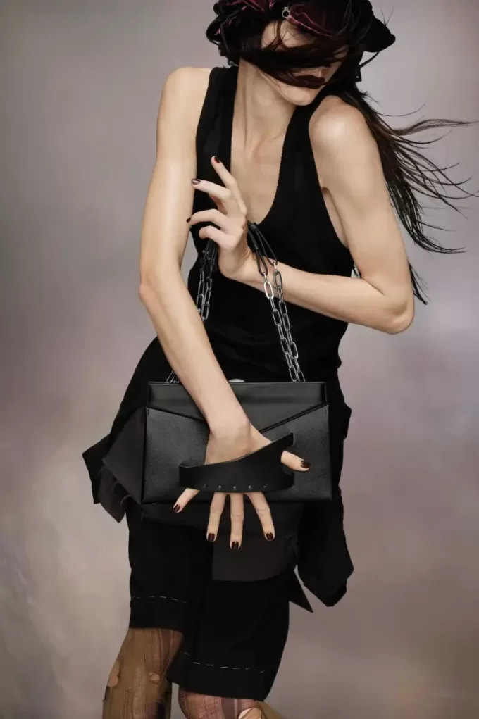 Snatted Schulter-Clutch, mittelgroß Snatted Schulter-Clutch, mittelgroß