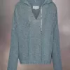 Sommerlicher Kinnstrick-Hoodie