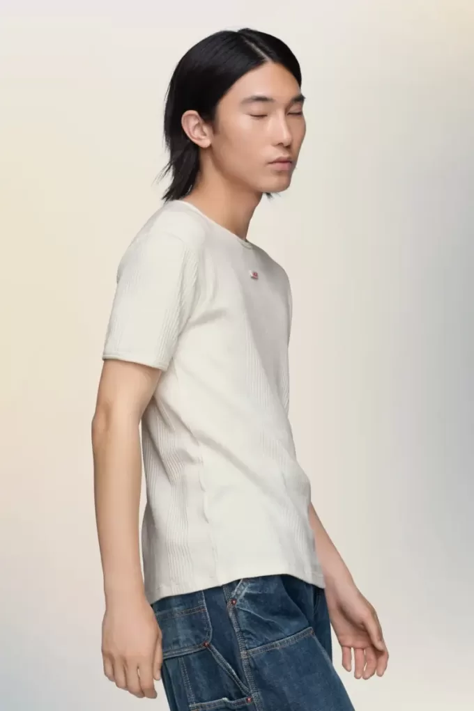 T-Shirt aus gerippter Baumwolle T-Shirt aus gerippter Baumwolle