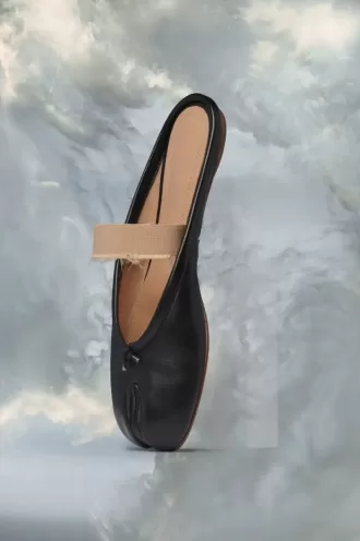 Tabi-Pantolette mit elastischem Band Tabi-Pantolette mit elastischem Band