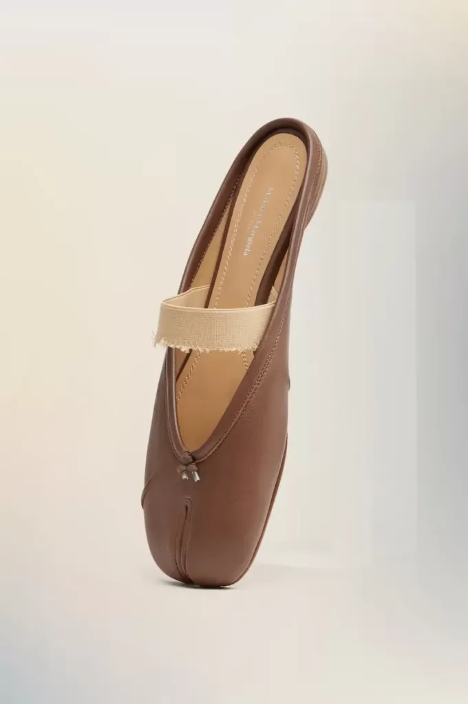 Tabi-Pantolette mit elastischem Band