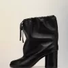 Tabi Stiefeletten mit Kordelzug Tabi Stiefeletten mit Kordelzug