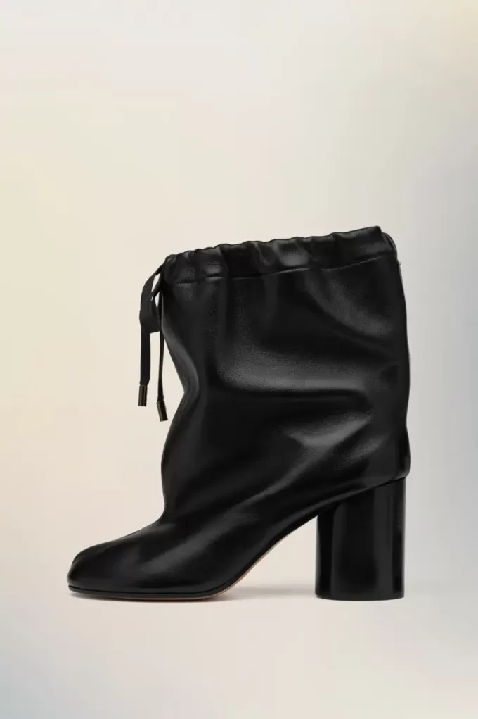 Tabi Stiefeletten mit Kordelzug Tabi Stiefeletten mit Kordelzug