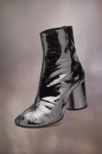 Tabi zerbrochene Spiegelstiefel