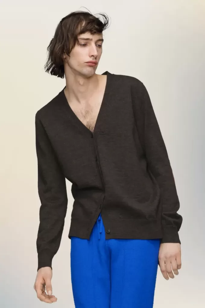 Wollcardigan mit Ellenbogenpatch Wollcardigan mit Ellenbogenpatch